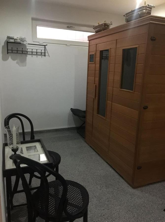 Damhills Apartments Bronowko Bagian luar foto