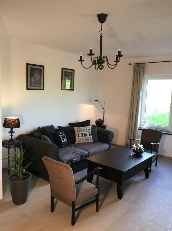 Damhills Apartments Bronowko Bagian luar foto